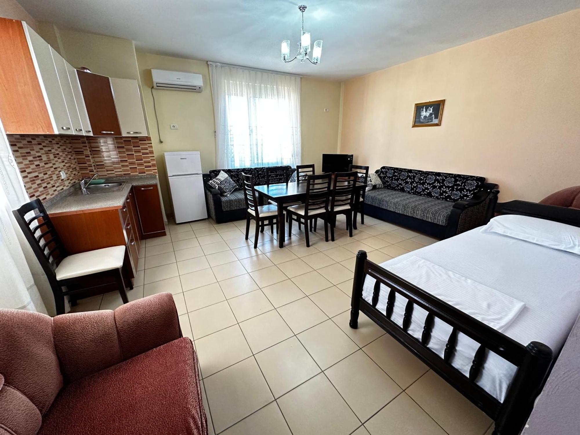 Romance Holiday Garden Inn Durrës Extérieur photo
